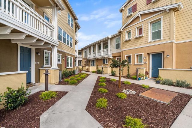 641 Turnbuckle Drive 1715, Redwood City, CA 94063