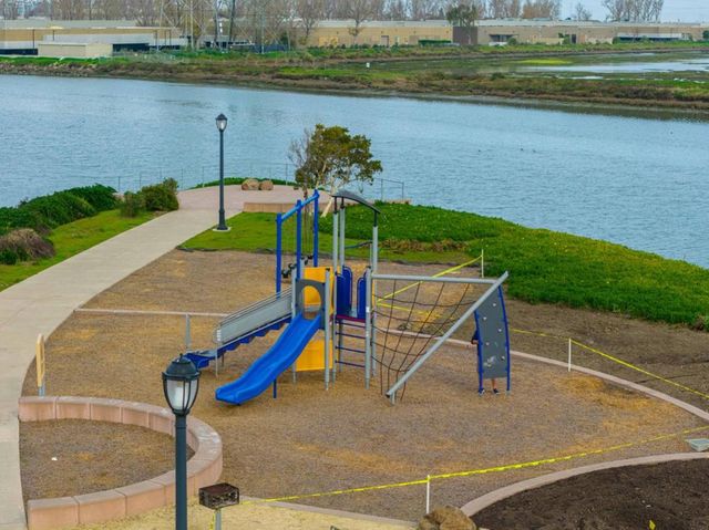 641 Turnbuckle Drive 1715, Redwood City, CA 94063