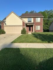 6048 Treetops Drive, Romulus, MI 48174