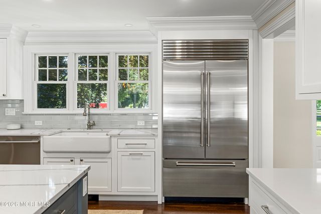 17 Sailers Way, Rumson, NJ 07760