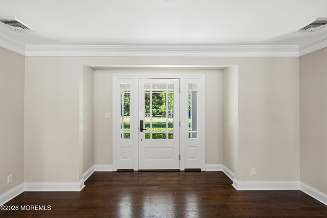 17 Sailers Way, Rumson, NJ 07760
