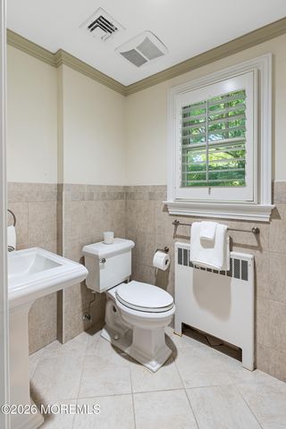17 Sailers Way, Rumson, NJ 07760