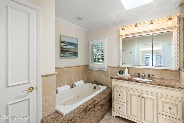 17 Sailers Way, Rumson, NJ 07760