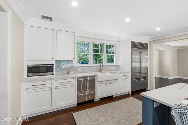 17 Sailers Way, Rumson, NJ 07760