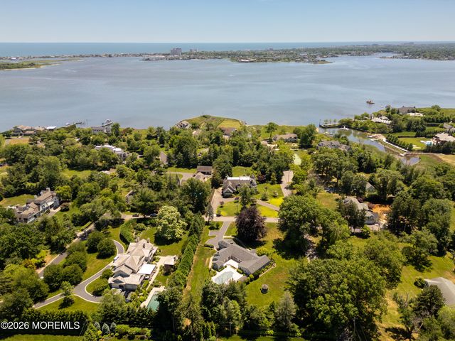 17 Sailers Way, Rumson, NJ 07760
