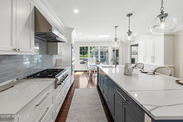 17 Sailers Way, Rumson, NJ 07760