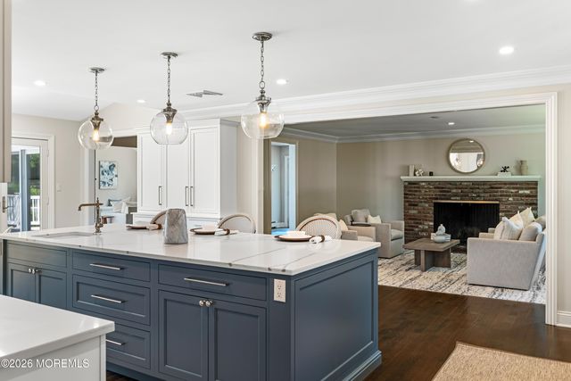 17 Sailers Way, Rumson, NJ 07760