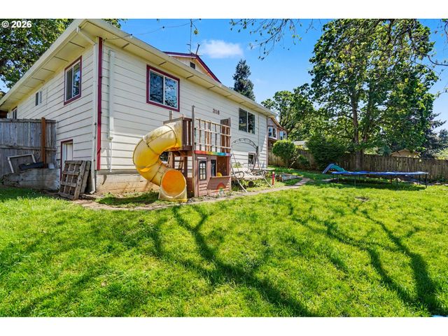 318 WESTFIELD St, Silverton, OR 97381