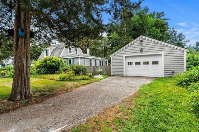 62 Cottage Rd, Newbury, MA 01951