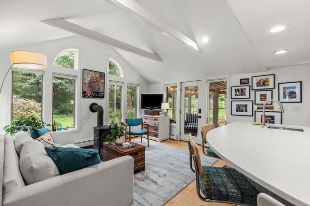 62 Cottage Rd, Newbury, MA 01951