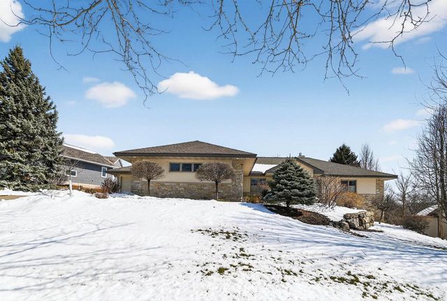 1321 Stratford Court, Middleton, WI 53562