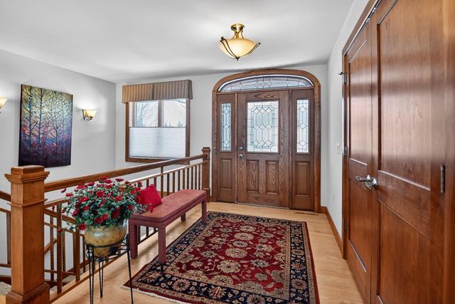 1321 Stratford Court, Middleton, WI 53562