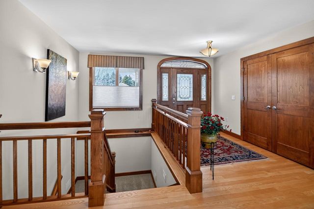 1321 Stratford Court, Middleton, WI 53562