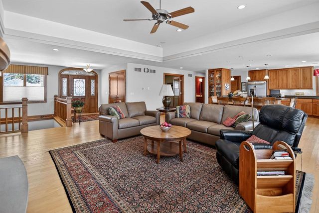 1321 Stratford Court, Middleton, WI 53562