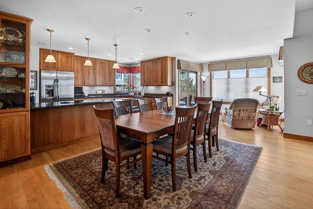 1321 Stratford Court, Middleton, WI 53562