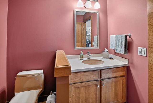 1321 Stratford Court, Middleton, WI 53562