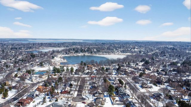 1321 Stratford Court, Middleton, WI 53562