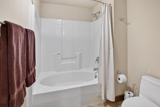 1321 Stratford Court, Middleton, WI 53562