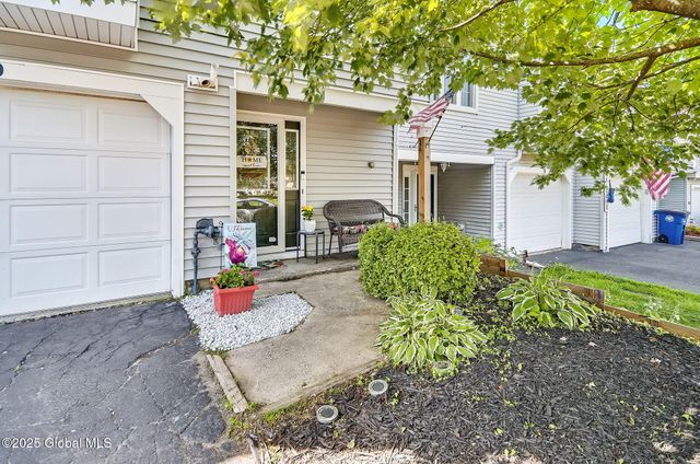 9 Chadwyck Square, Cohoes, NY 12047