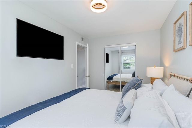 909 Pacific Ave Apt D, Virginia Beach, VA 23451