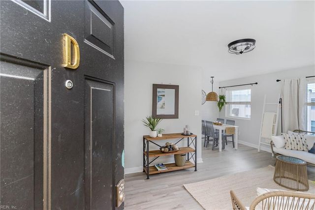 909 Pacific Ave Apt D, Virginia Beach, VA 23451