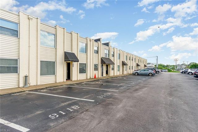 909 Pacific Ave Apt D, Virginia Beach, VA 23451