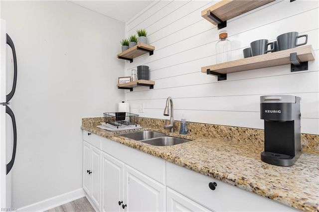 909 Pacific Ave Apt D, Virginia Beach, VA 23451