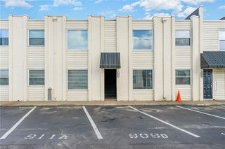 909 Pacific Ave Apt D, Virginia Beach, VA 23451