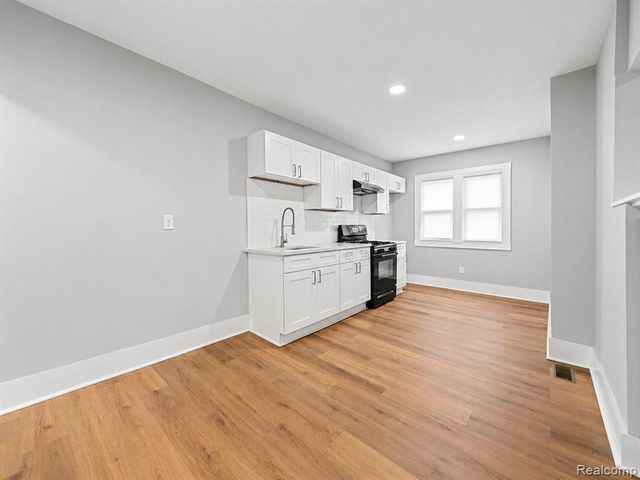 9175 Devonshire Road, Detroit, MI 48224