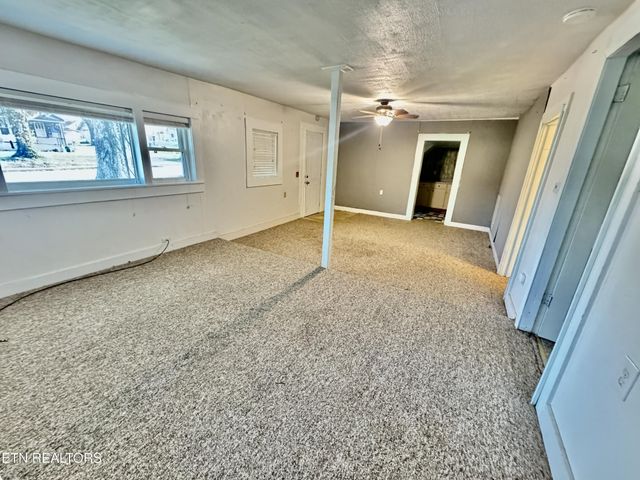 248 North St, Crossville, TN 38555