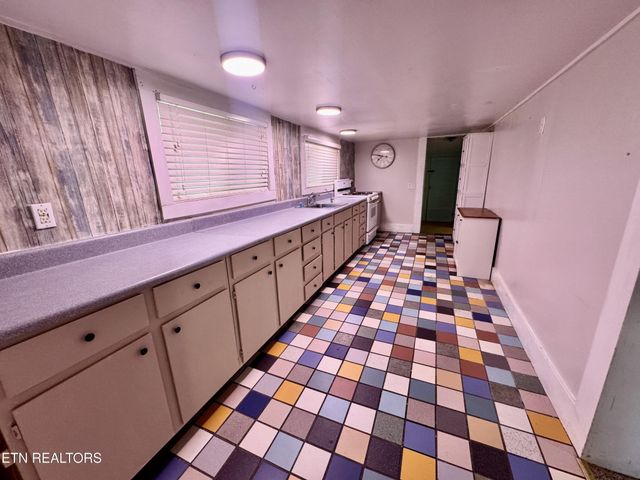 248 North St, Crossville, TN 38555