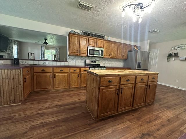1300 Fm 3460 Road, Shepherd, TX 77371