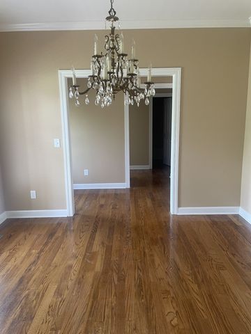407 Robins St, Lawrenceburg, TN 38464