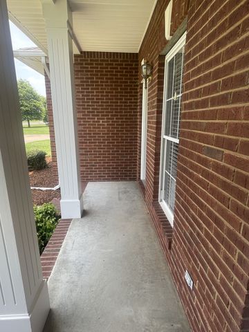 407 Robins St, Lawrenceburg, TN 38464