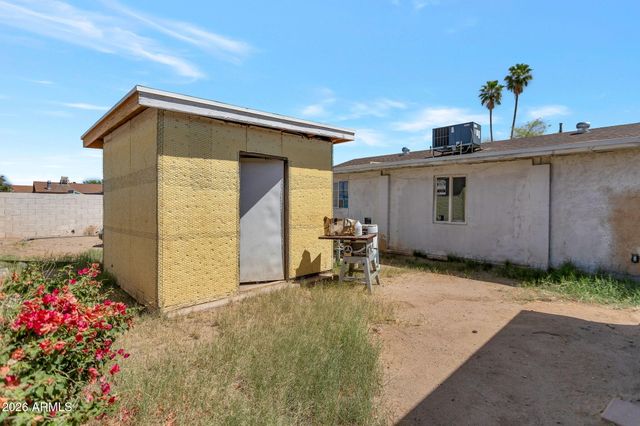 2052 N 51ST Drive, Phoenix, AZ 85035