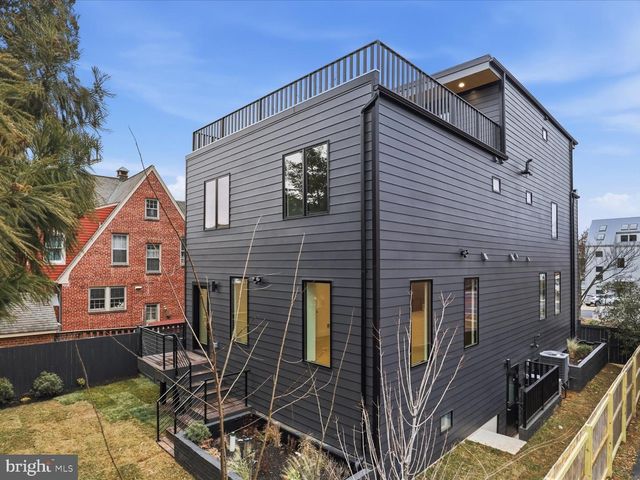 818 N EDGEWOOD ST, Arlington, VA 22201