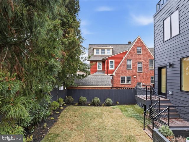 818 N EDGEWOOD ST, Arlington, VA 22201