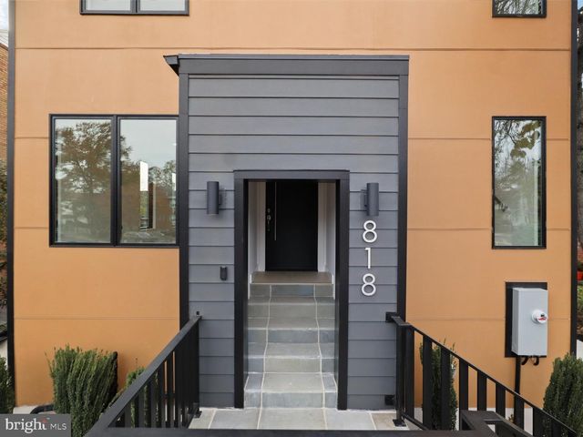 818 N EDGEWOOD ST, Arlington, VA 22201