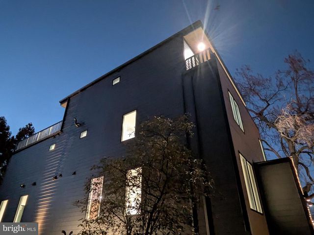 818 N EDGEWOOD ST, Arlington, VA 22201