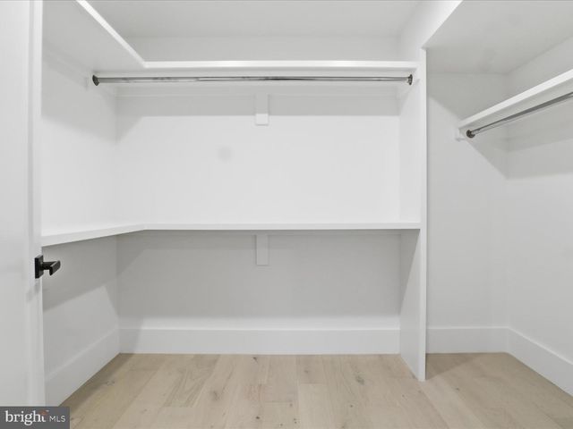 818 N EDGEWOOD ST, Arlington, VA 22201