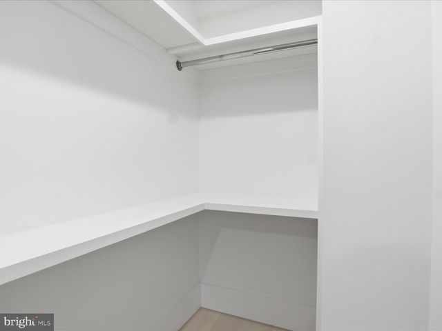 818 N EDGEWOOD ST, Arlington, VA 22201