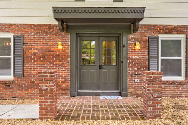 2944 S Josselin Place, Springfield, MO 65804