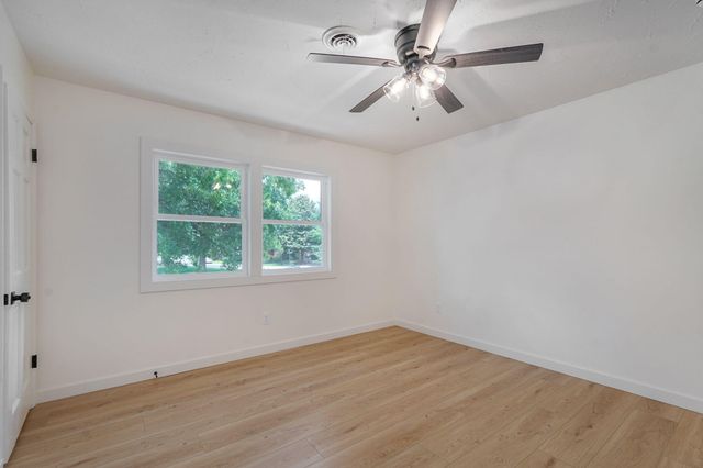 2944 S Josselin Place, Springfield, MO 65804