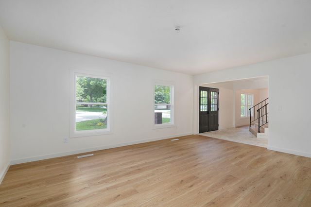2944 S Josselin Place, Springfield, MO 65804
