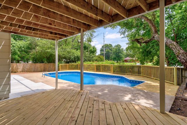 2944 S Josselin Place, Springfield, MO 65804