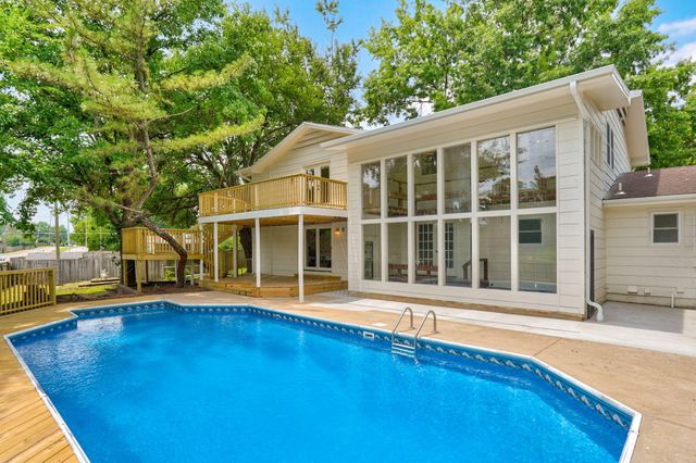2944 S Josselin Place, Springfield, MO 65804
