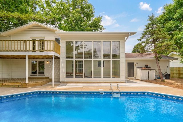 2944 S Josselin Place, Springfield, MO 65804