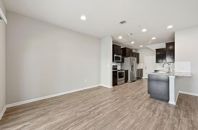 516 E Slaughter LN 603, Austin, TX 78744