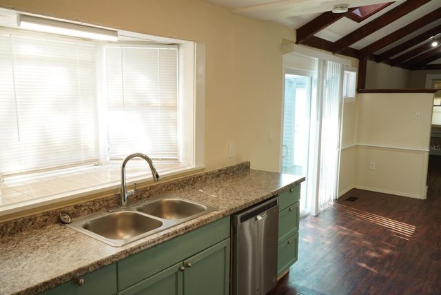 2107 NE 8TH ROAD, Ocala, FL 34470