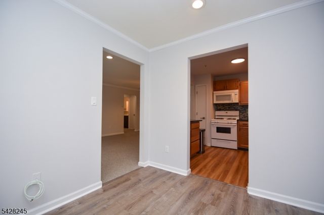33 Crestview Ln, Mount Arlington Boro, NJ 07856